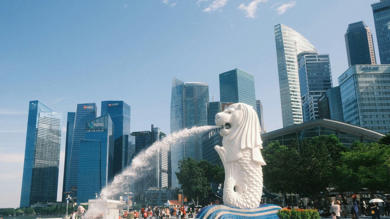 A Singapore History Walk Through the Civic District